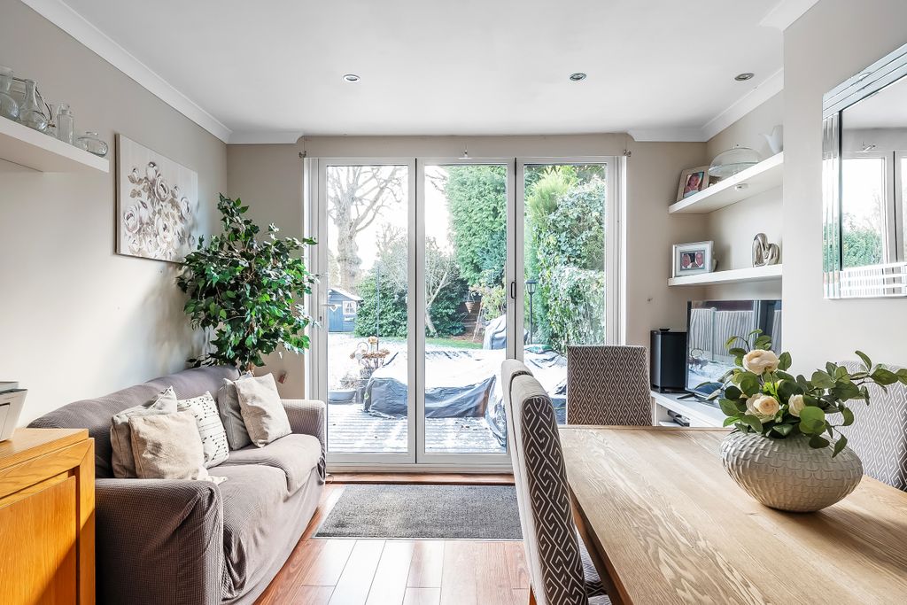 Property photo 2 of 25 Photo 5