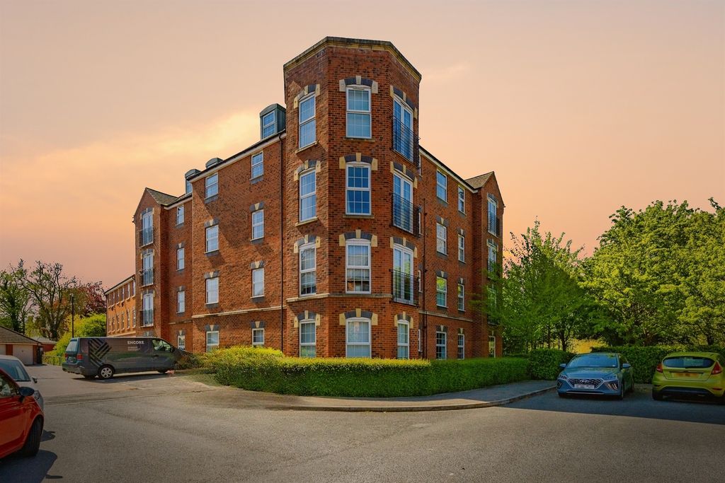 Property photo 1 of 19
