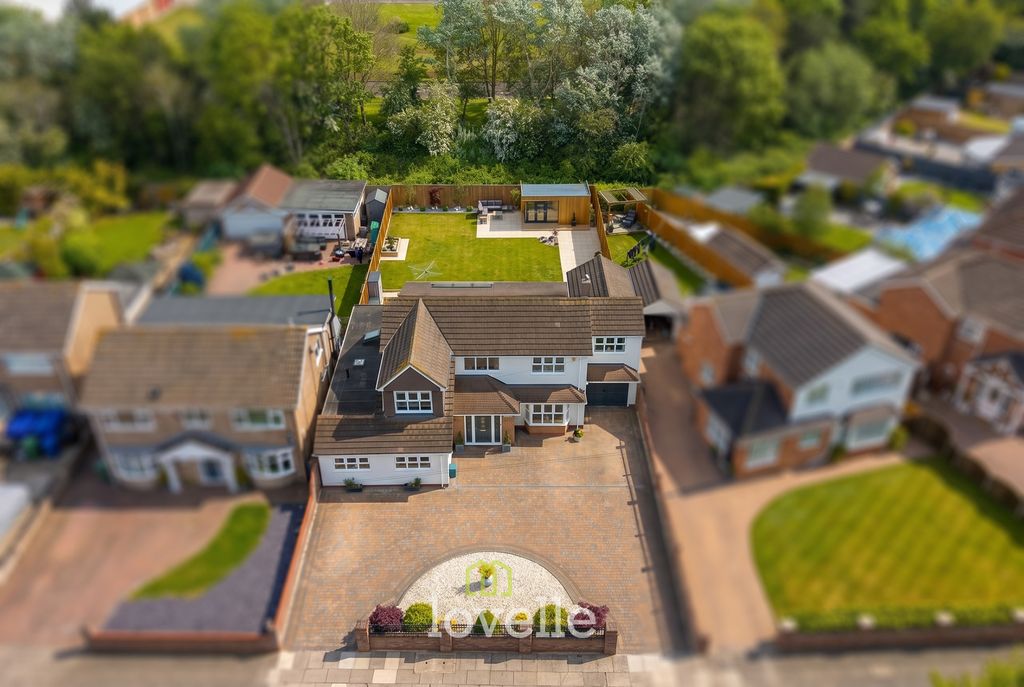 Property photo 1 of 56