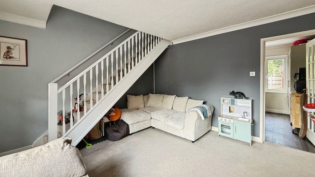 Property photo 3 of 14