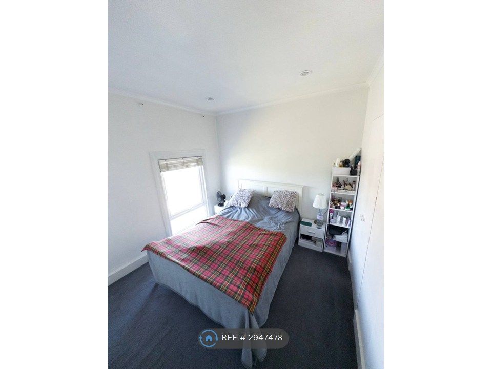 Property photo 2 of 3