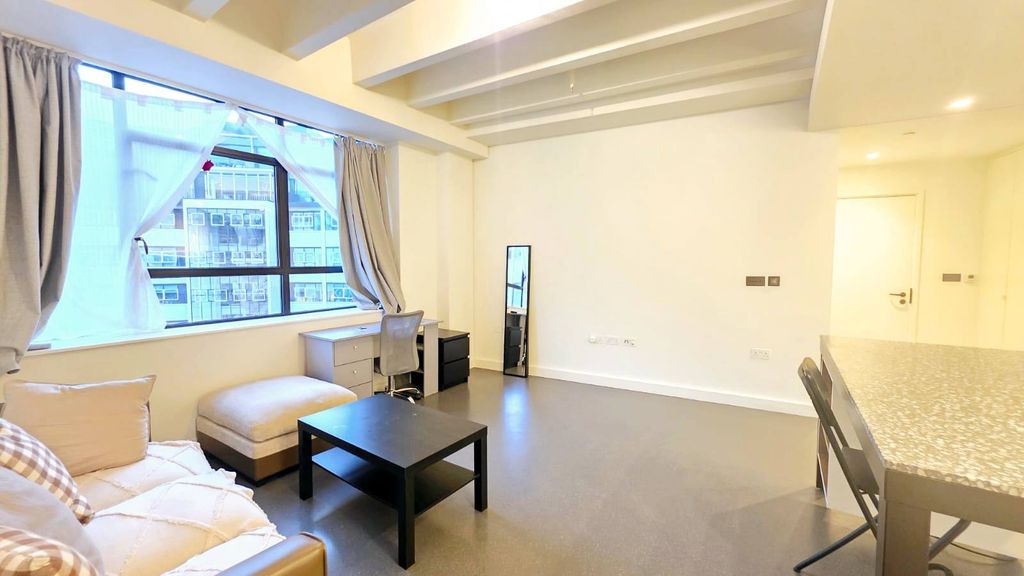 Property photo 2 of 8 Gallery