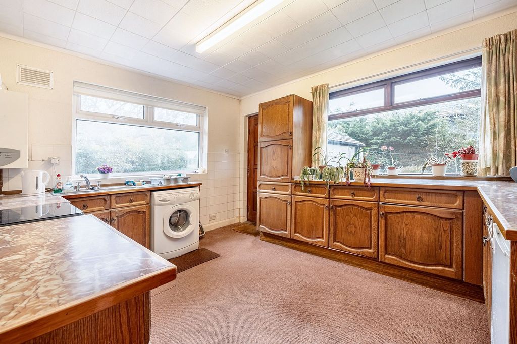 Property photo 3 of 23