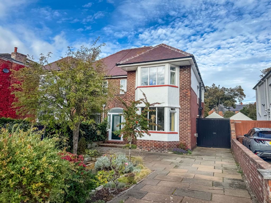 Property photo 1 of 31