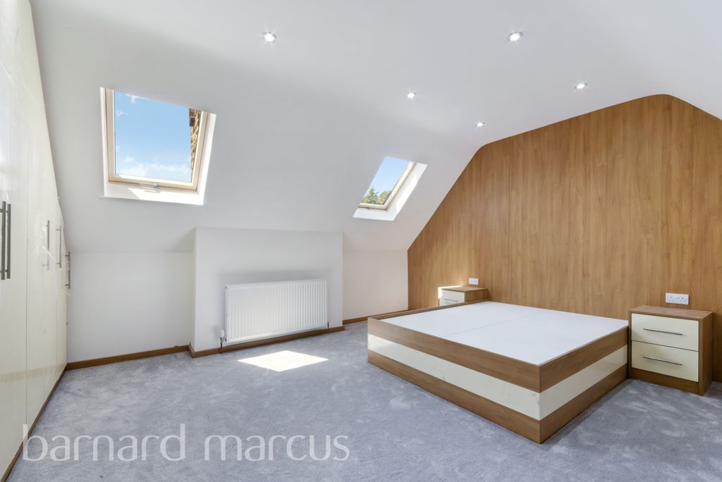 Property photo 3 of 10 Image