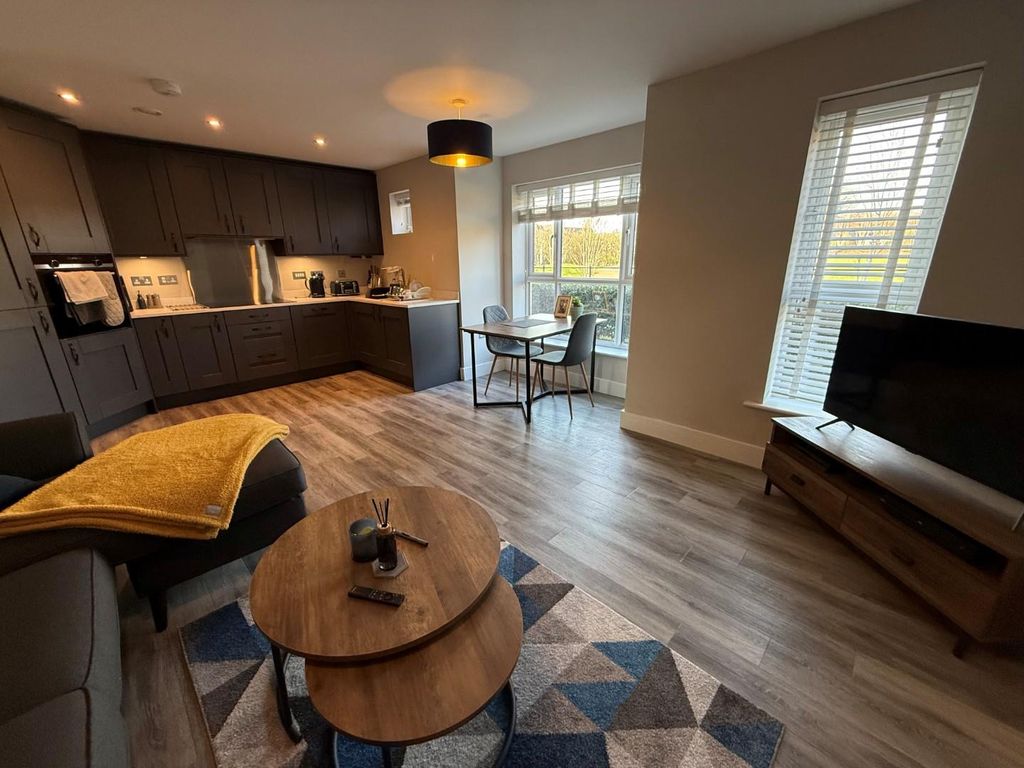 Property photo 2 of 11 8.Jpg