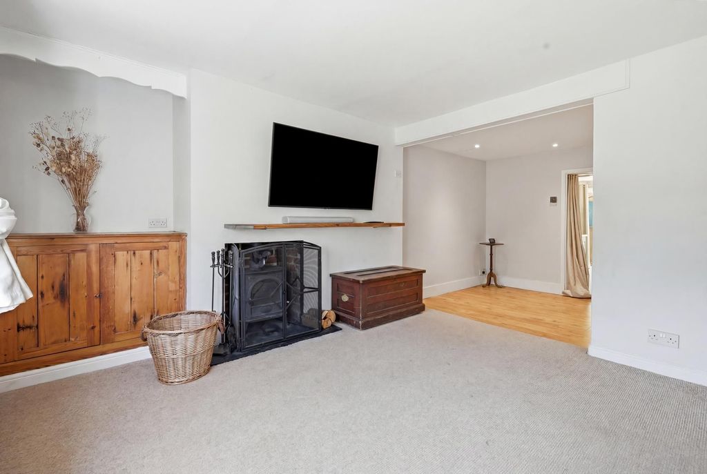 Property photo 2 of 22