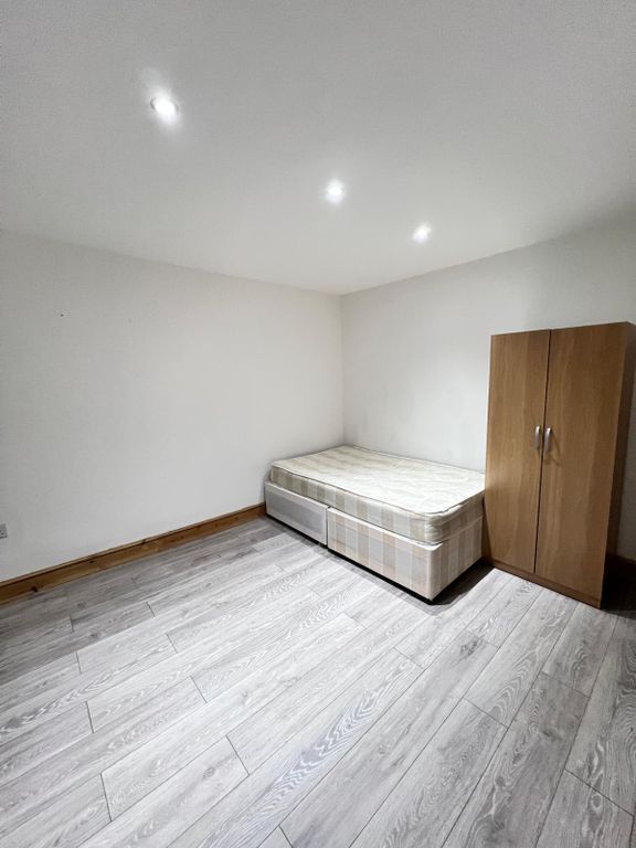 Property photo 3 of 3