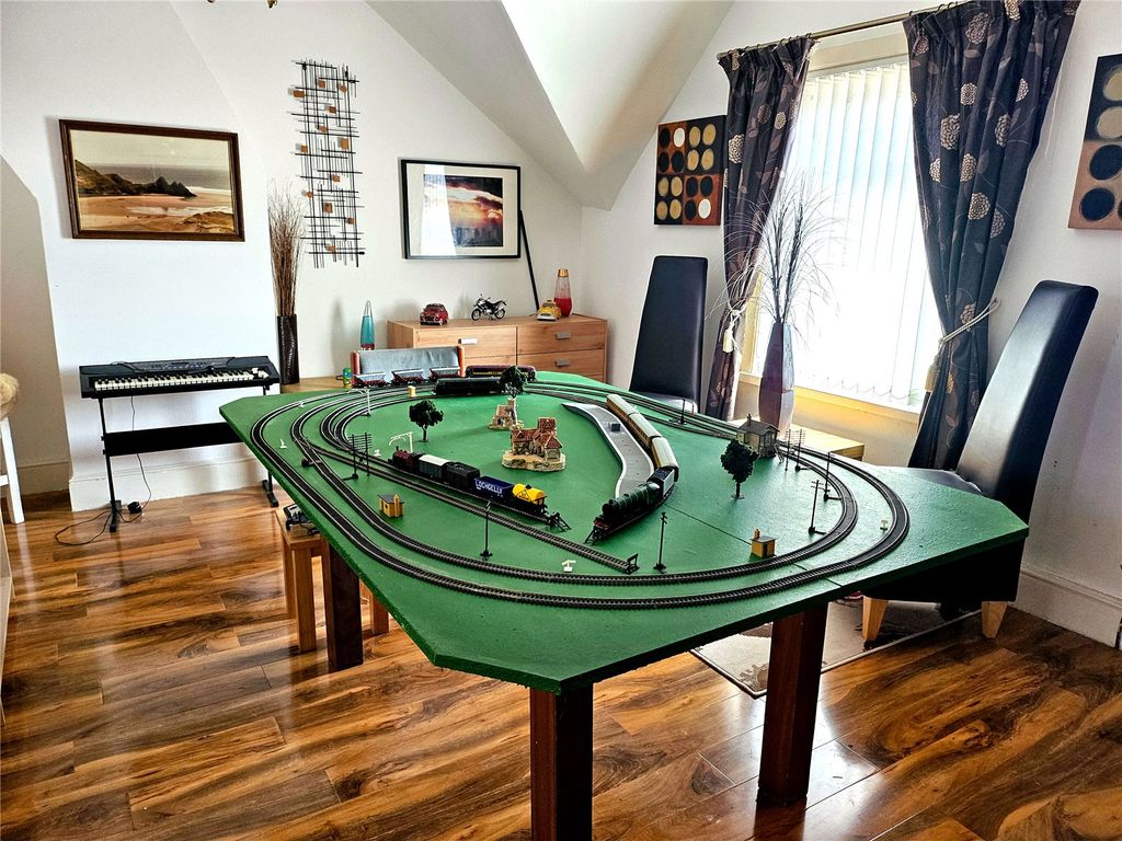 Additional image 14 of 5 bed terraced house for saleNew Road, Porthcawl CF36