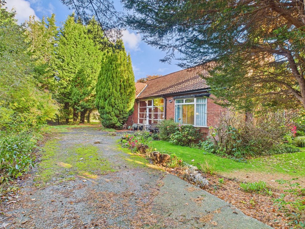 Property photo 1 of 12 External