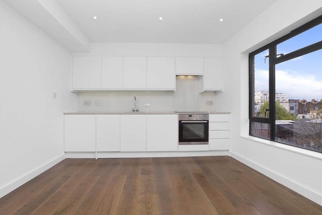 Property photo 2 of 9 New Apartment To ...