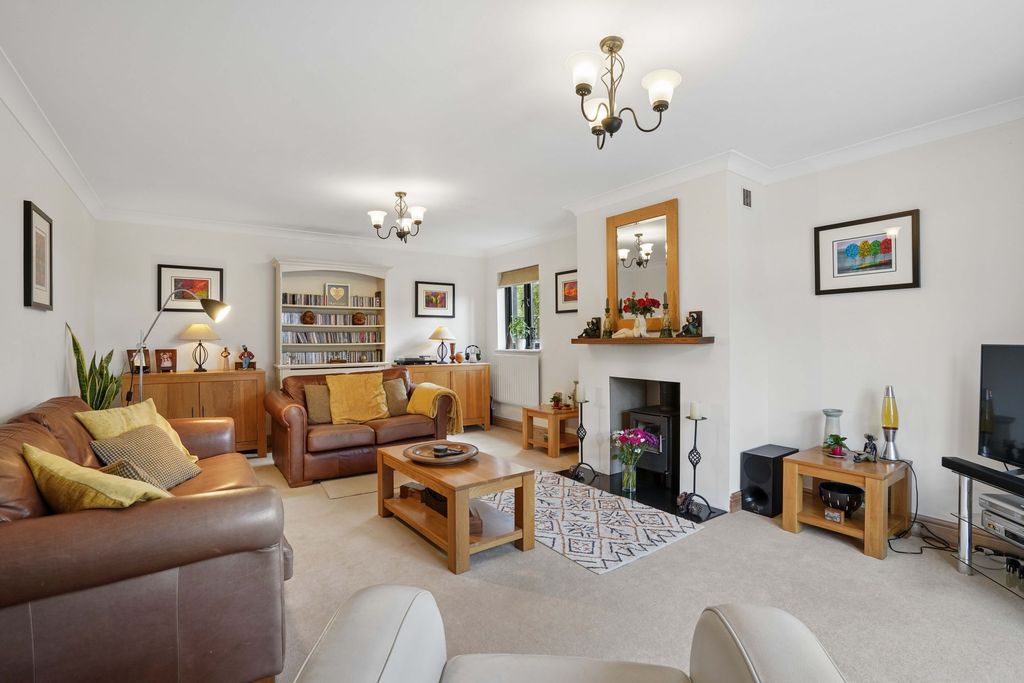 Property photo 3 of 30