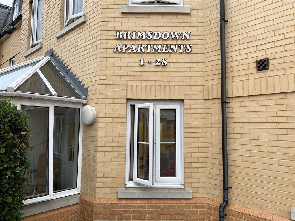 Property photo 2 of 15 Picture No. 10