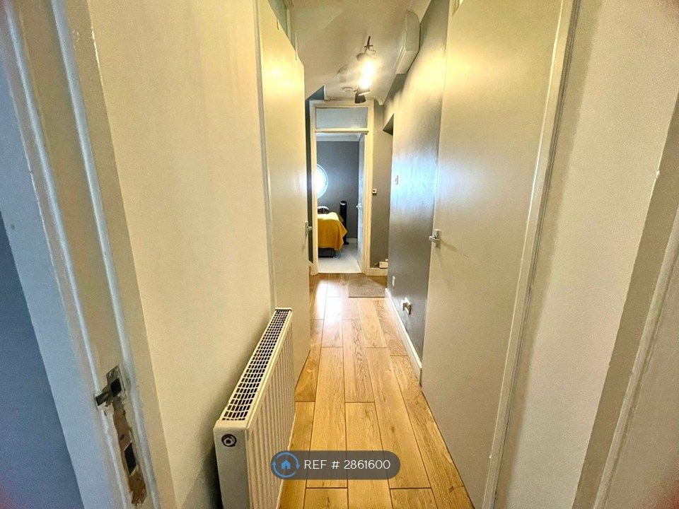 Property photo 3 of 25