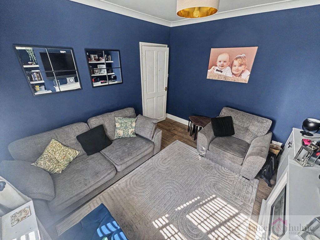 Property photo 3 of 19 Img_9393