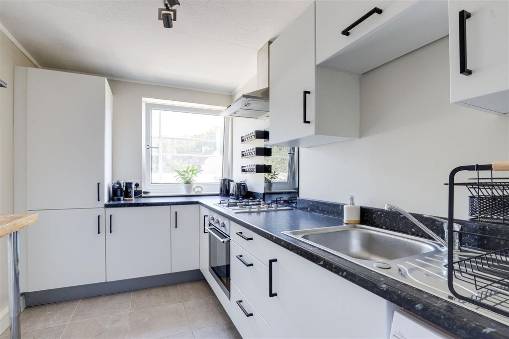 Property photo 3 of 18 0006.Jpg