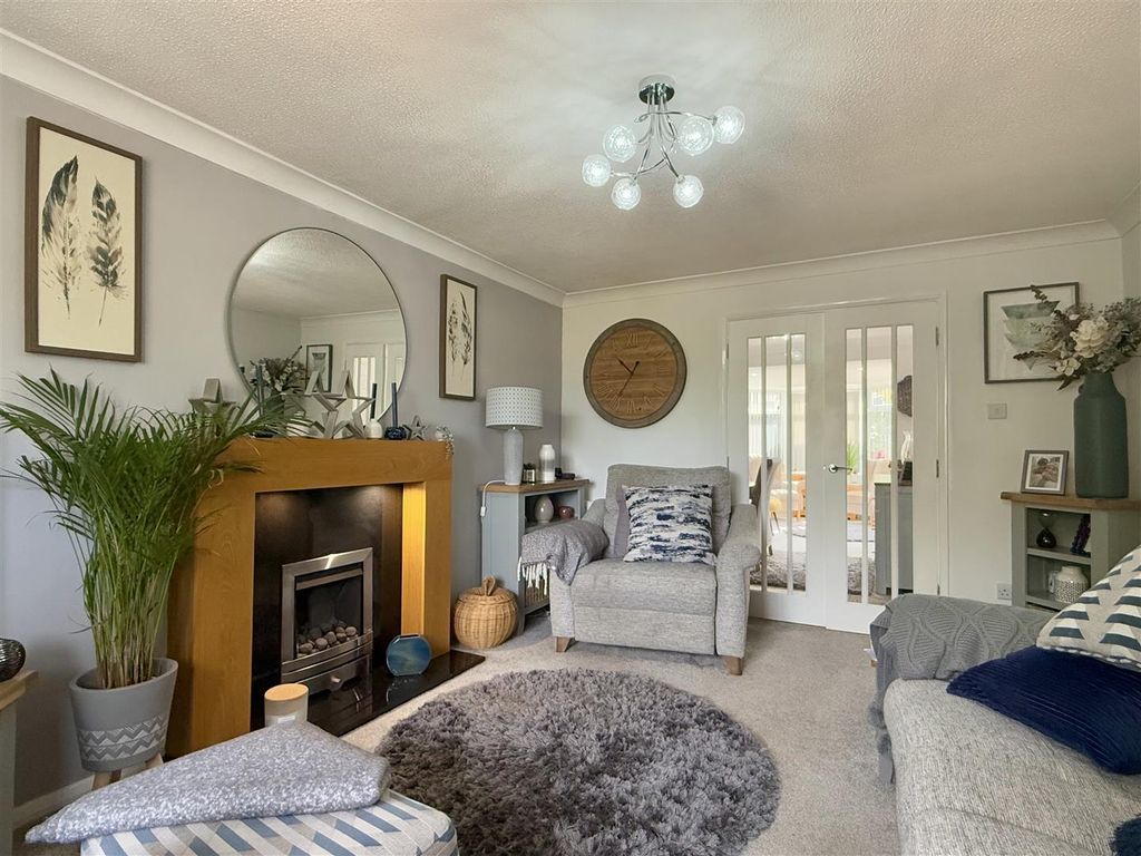 Property photo 3 of 36