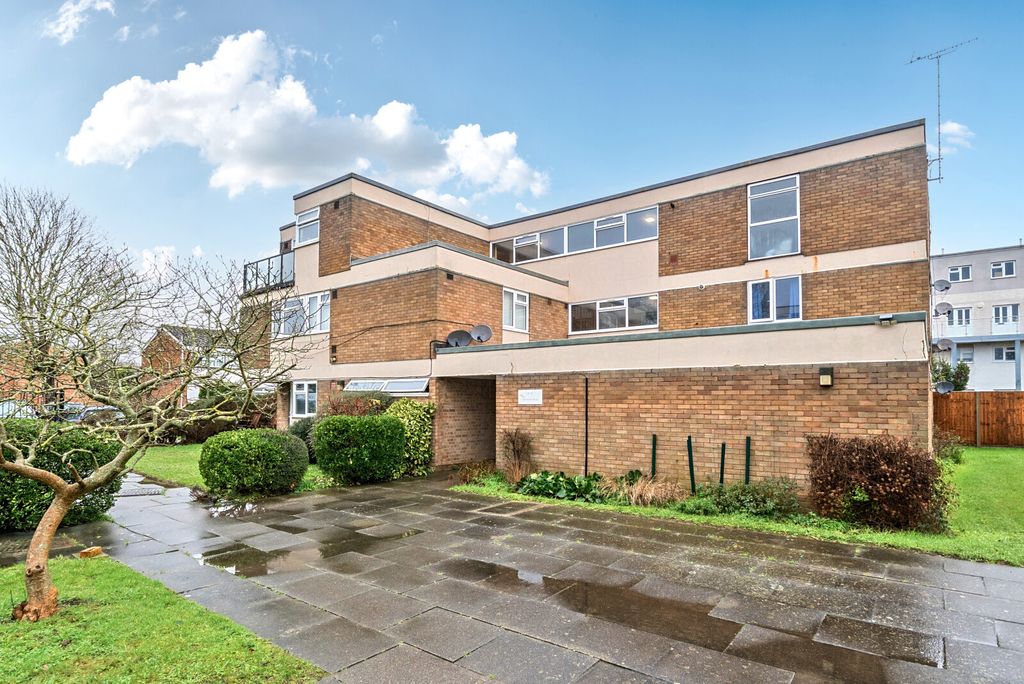 Property photo 2 of 10 1400243-1-6970A93...