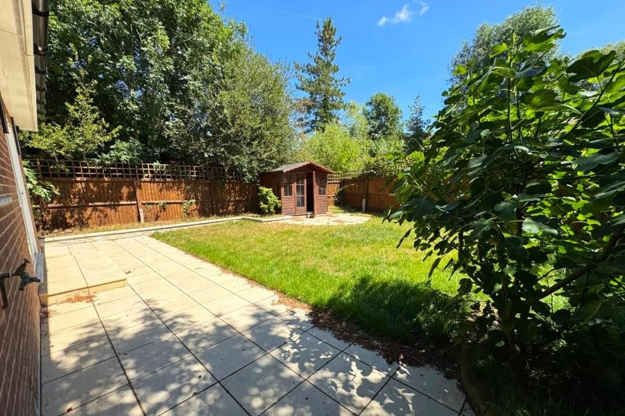 Property photo 2 of 25
