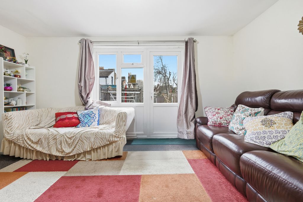 Property photo 2 of 14 Photo 2