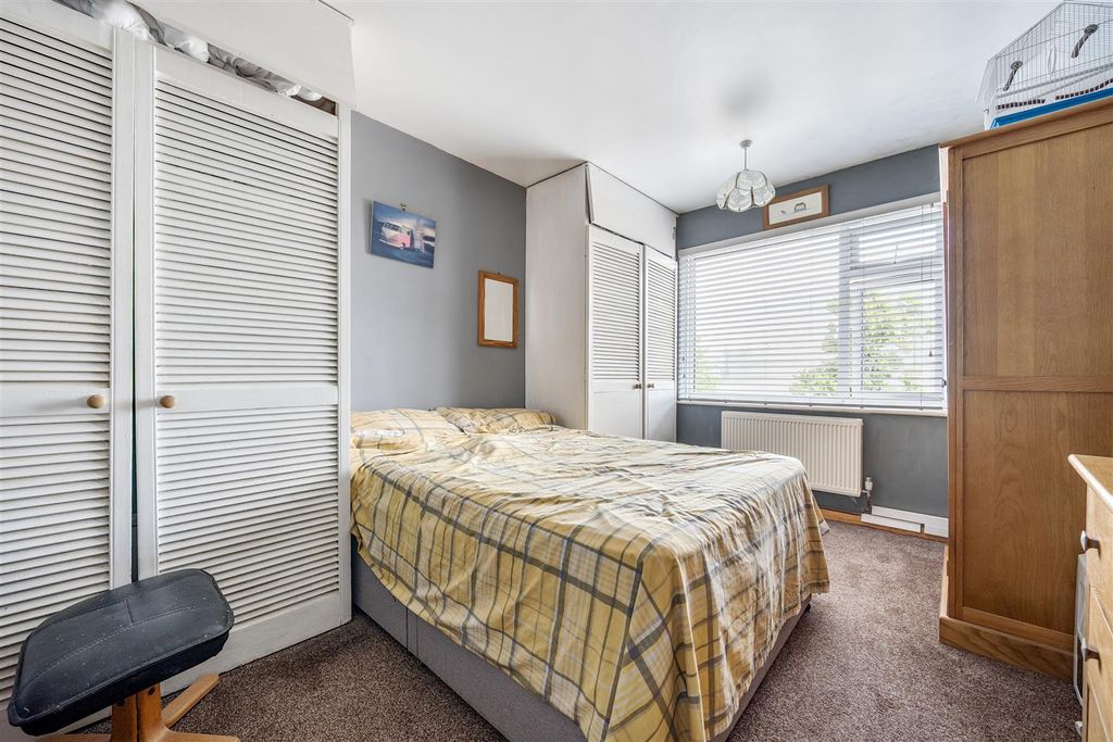 Property photo 3 of 12 Bedroom