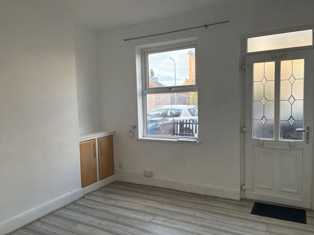 Property photo 2 of 9 Living Room