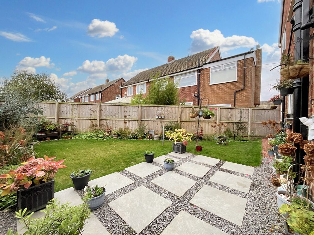 Property photo 2 of 16 4709581