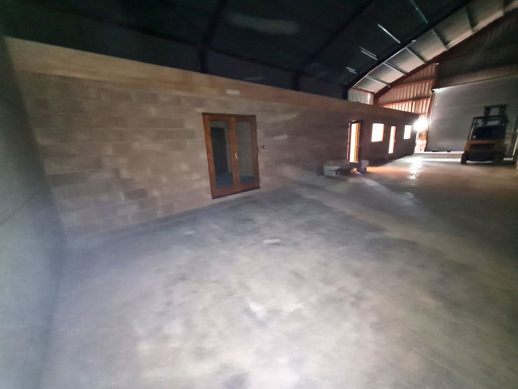 Property photo 2 of 10