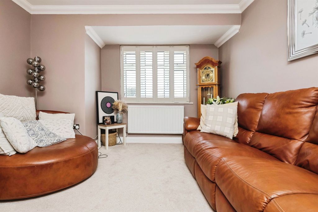 Property photo 3 of 17