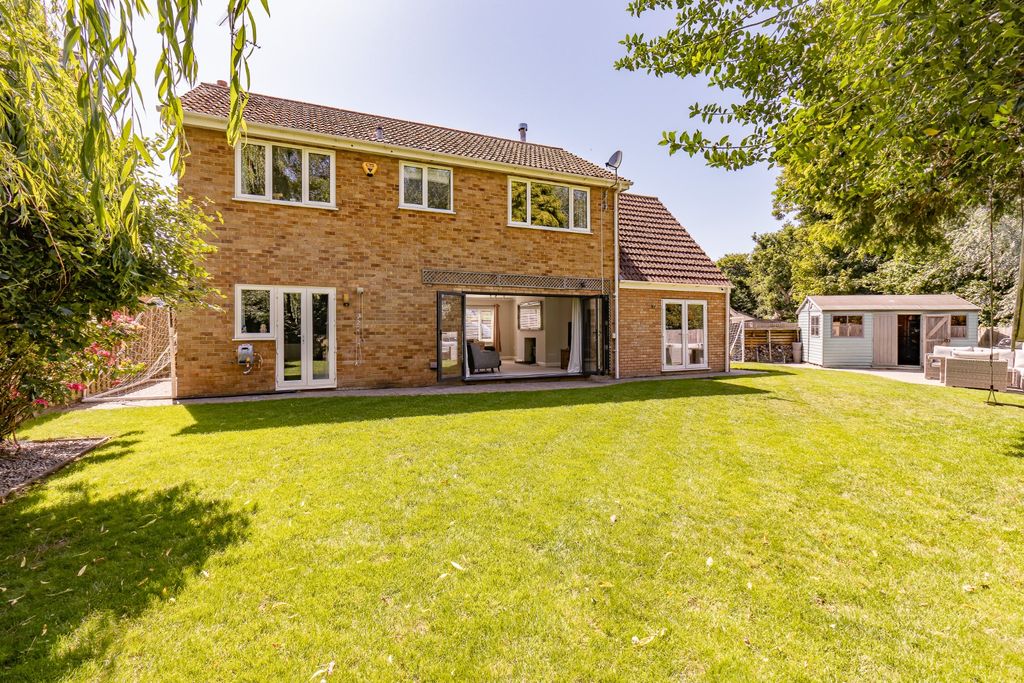 Property photo 2 of 40 5155371