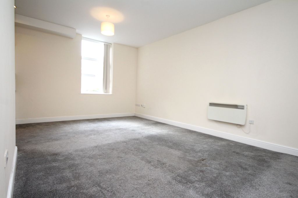 Property photo 2 of 12 Lounge