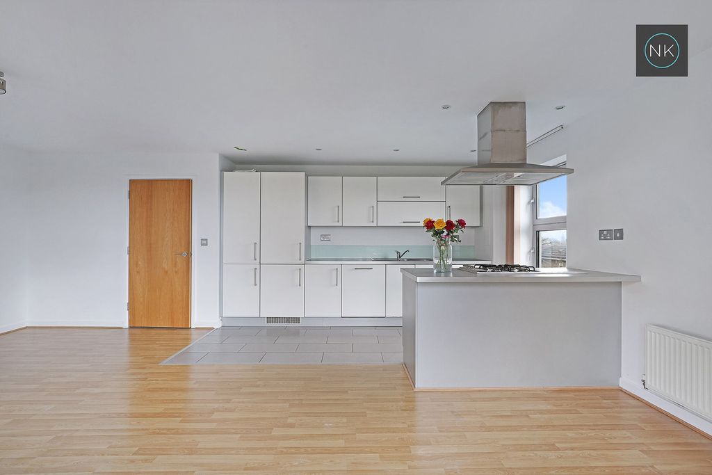 Property photo 3 of 27 4340298