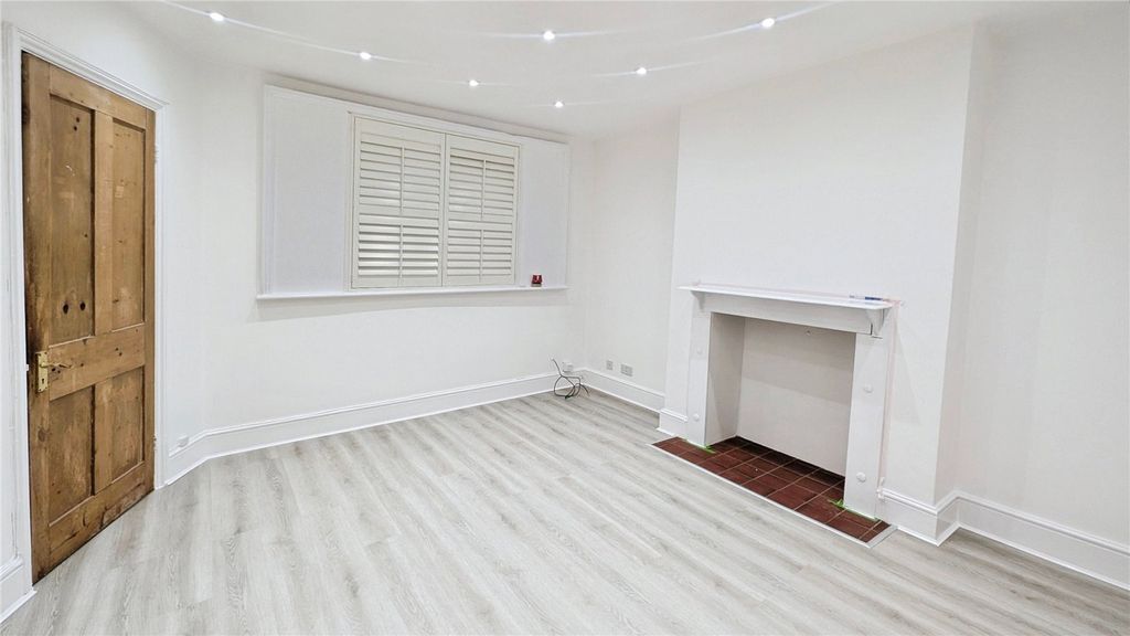 Property photo 2 of 9 Reception Room