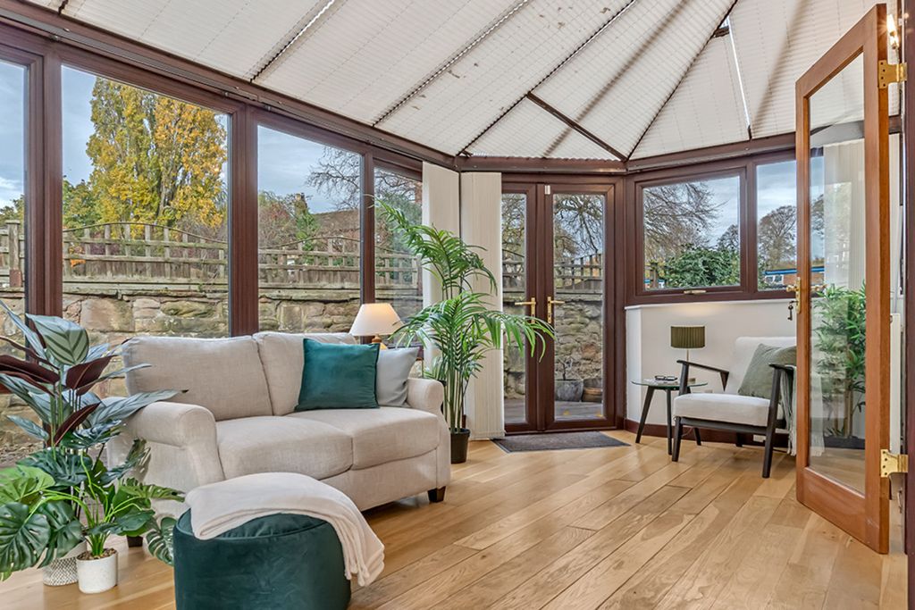 Property photo 2 of 29