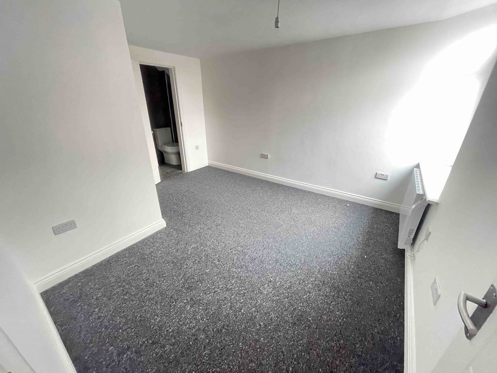 Property photo 2 of 7 Gallery