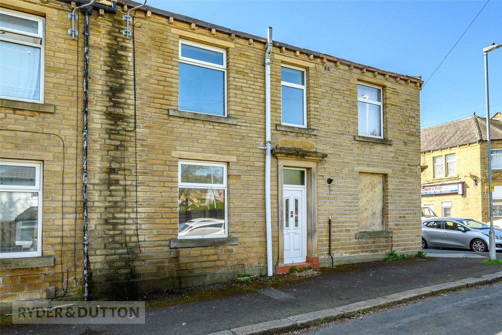 Property photo 1 of 12 External