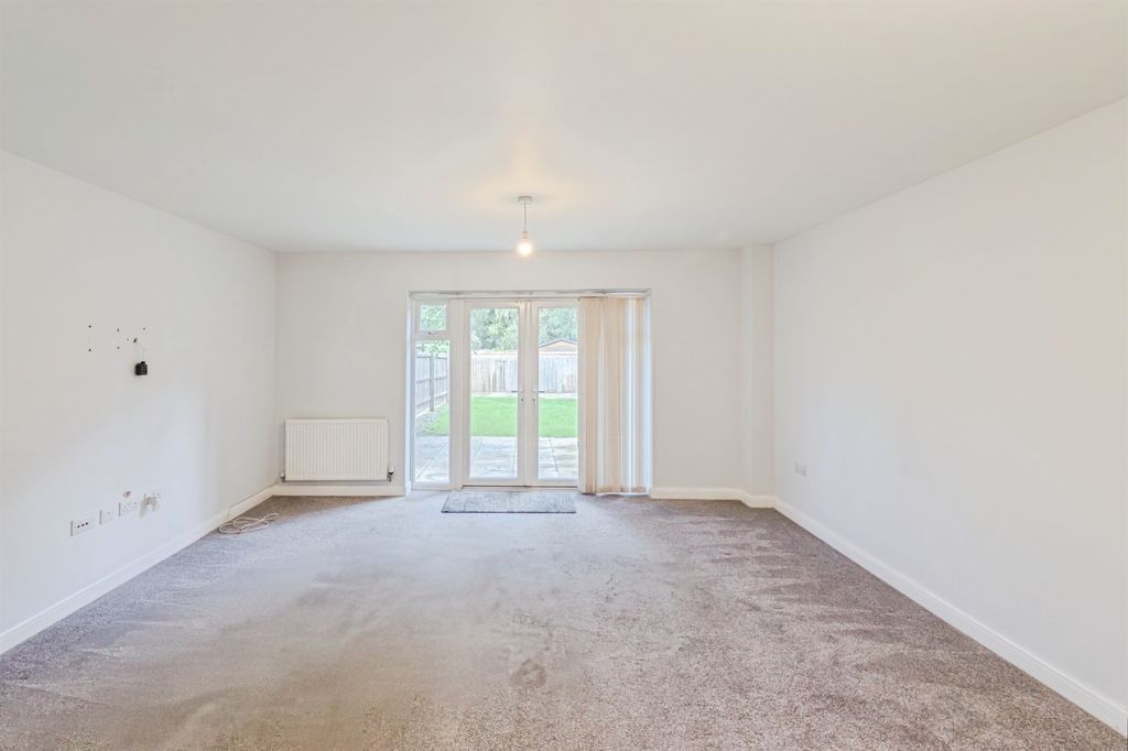 Property photo 3 of 23