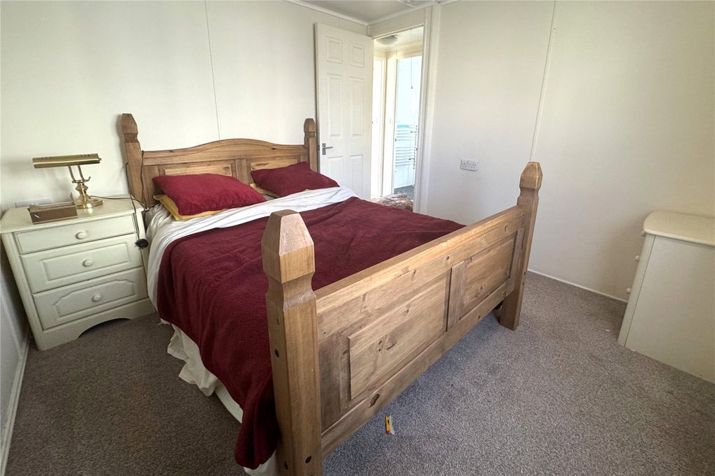 Property photo 3 of 11 Picture No. 02