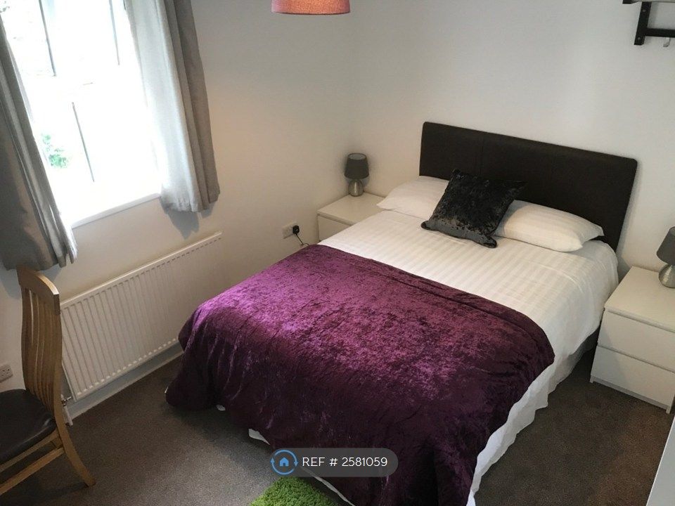 Property photo 2 of 8 Choice Of Bedrooms (Larger Rooms Also Available)
