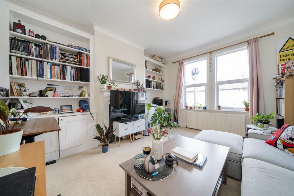 Property photo 2 of 9 2