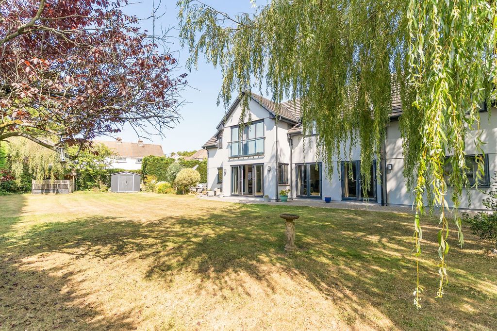 Property photo 3 of 46