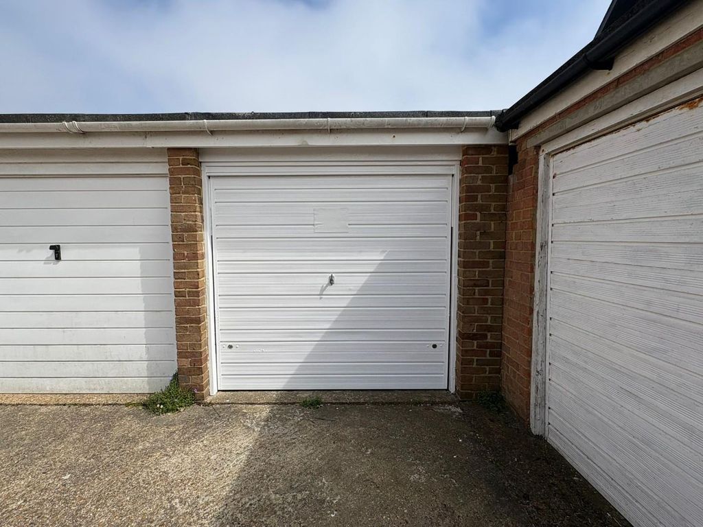 Property photo 1 of 4