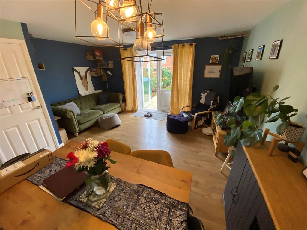 Property photo 2 of 25 Picture No. 13