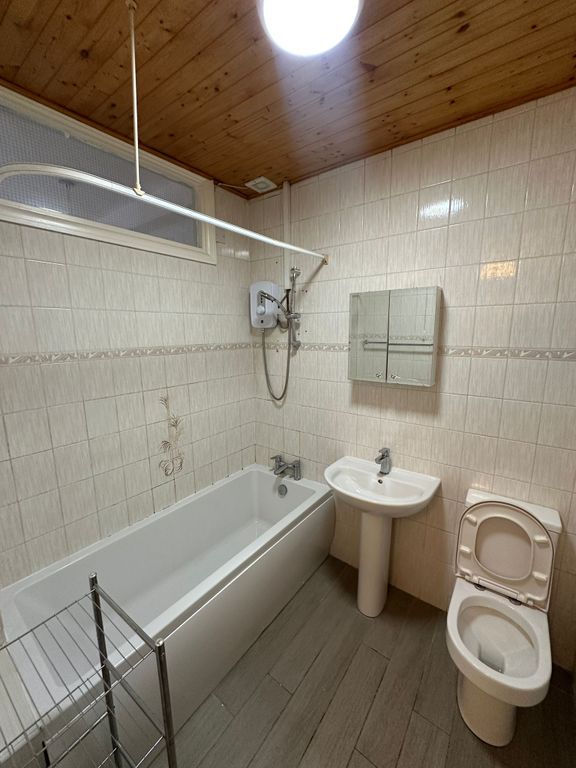 Property photo 3 of 3