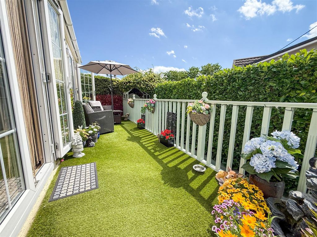 Property photo 2 of 15 Veranda