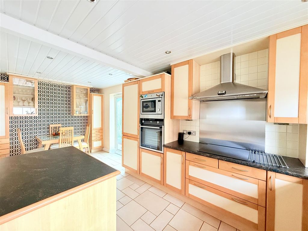 Property photo 3 of 17 Img_4707.Jpeg