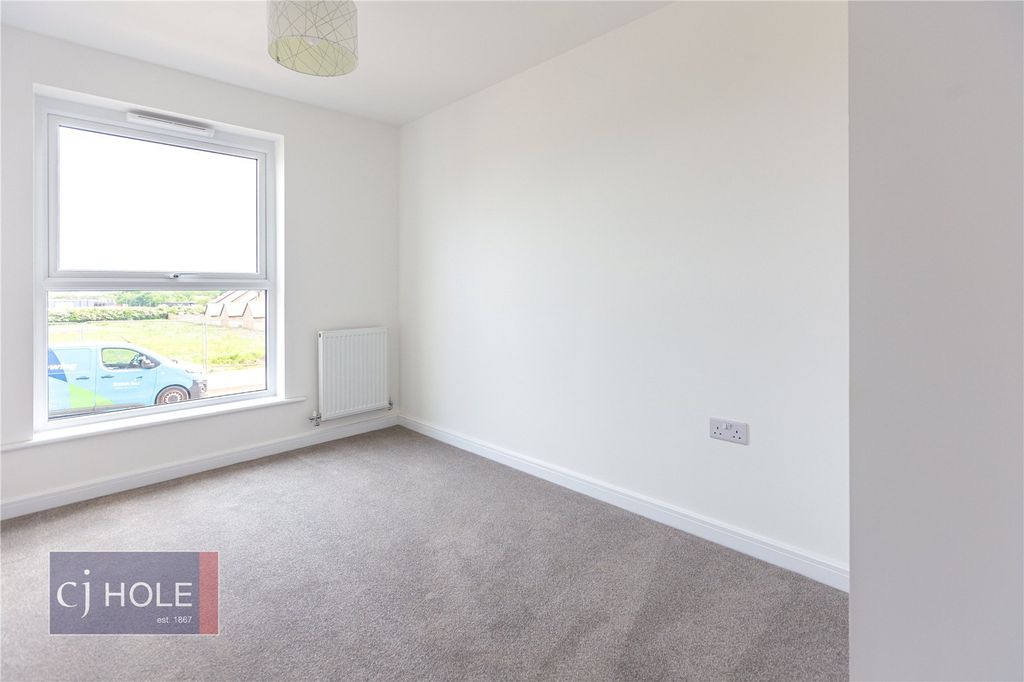 Property photo 2 of 19 Picture No. 27