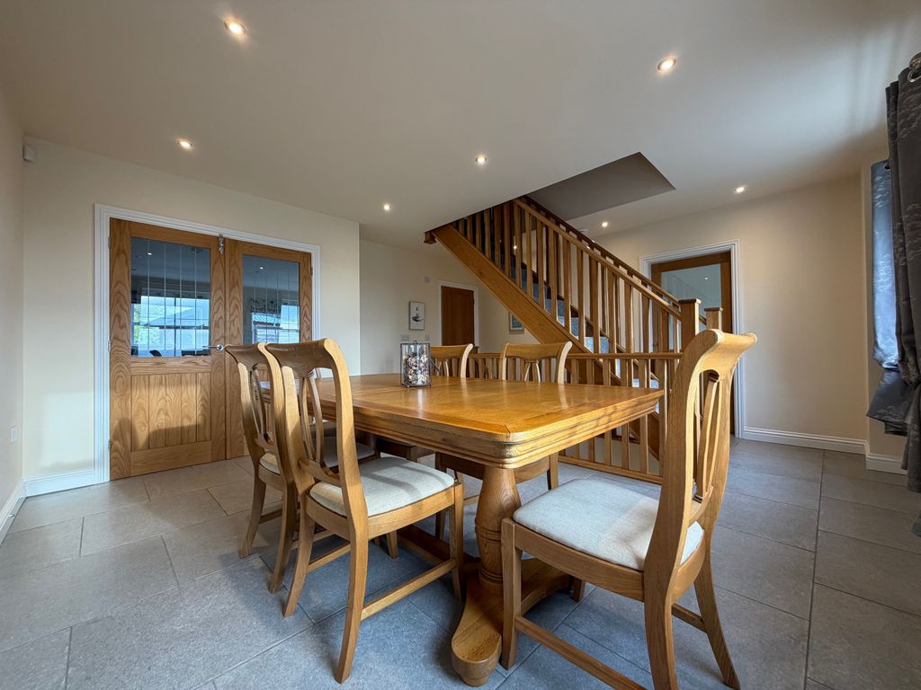 Property photo 2 of 21 Image