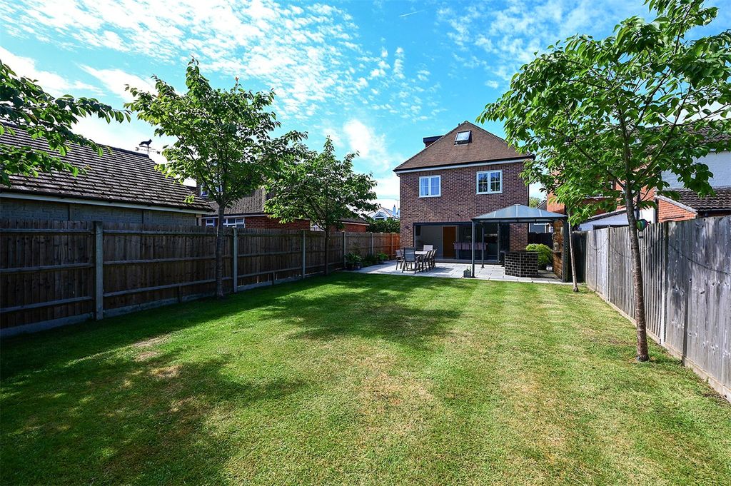 Property photo 2 of 23 Picture No. 20