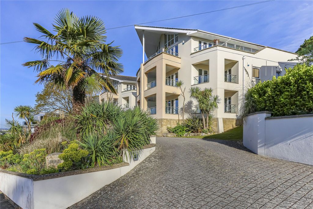 Property photo 3 of 27 Breeze